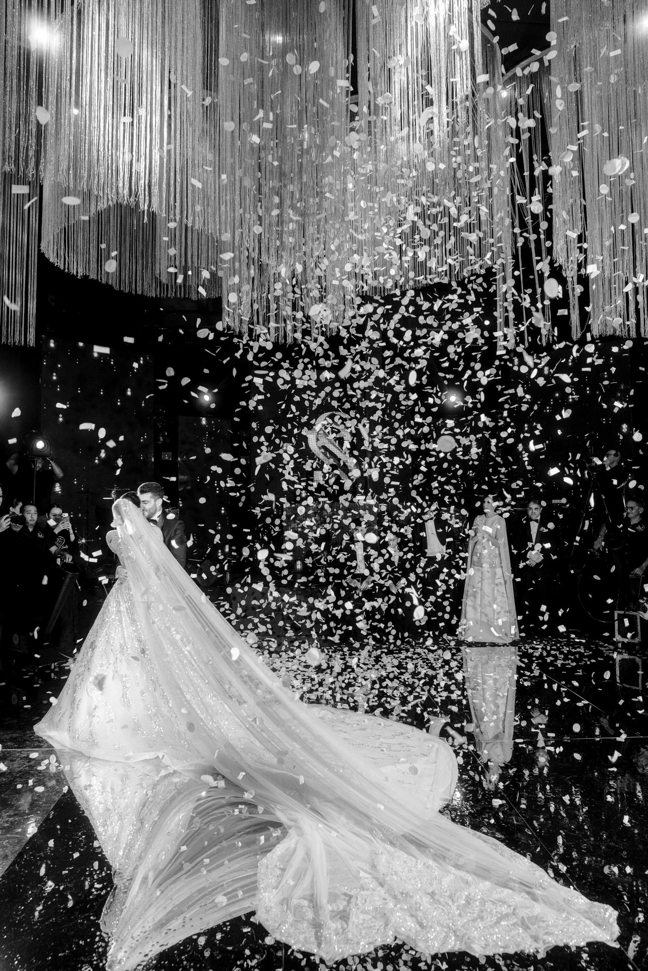How to Choose the Right Luxury Wedding Photographer - Photo by Ruben Parra