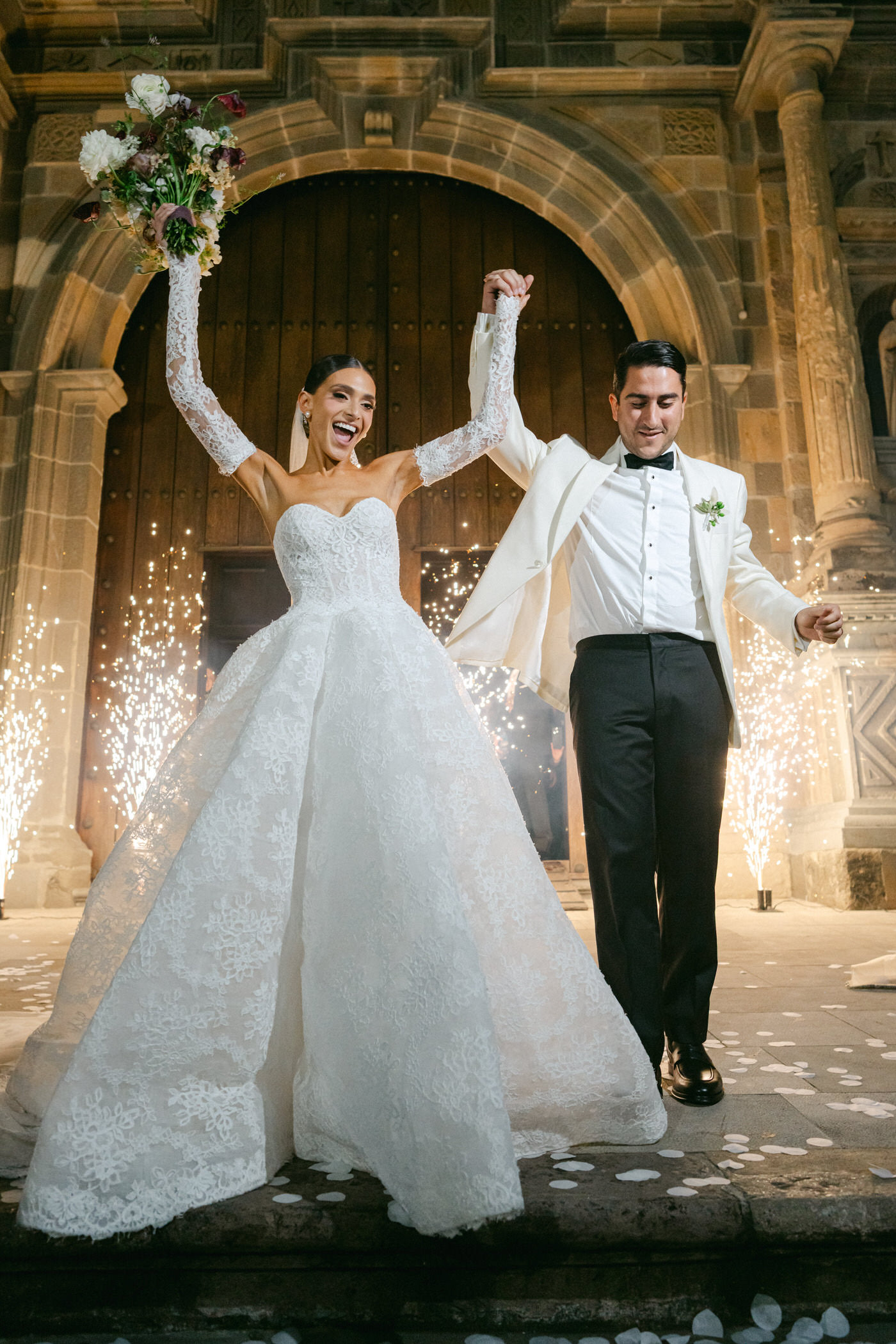 How to Choose the Right Luxury Wedding Photographer - Photo by Ruben Parra