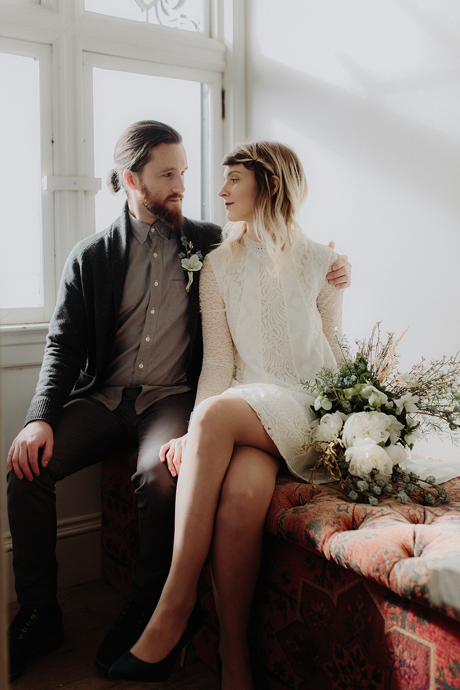 seated-couple-portrait-shelburne-farms-vermont-photo-by-jacquelyn-potter