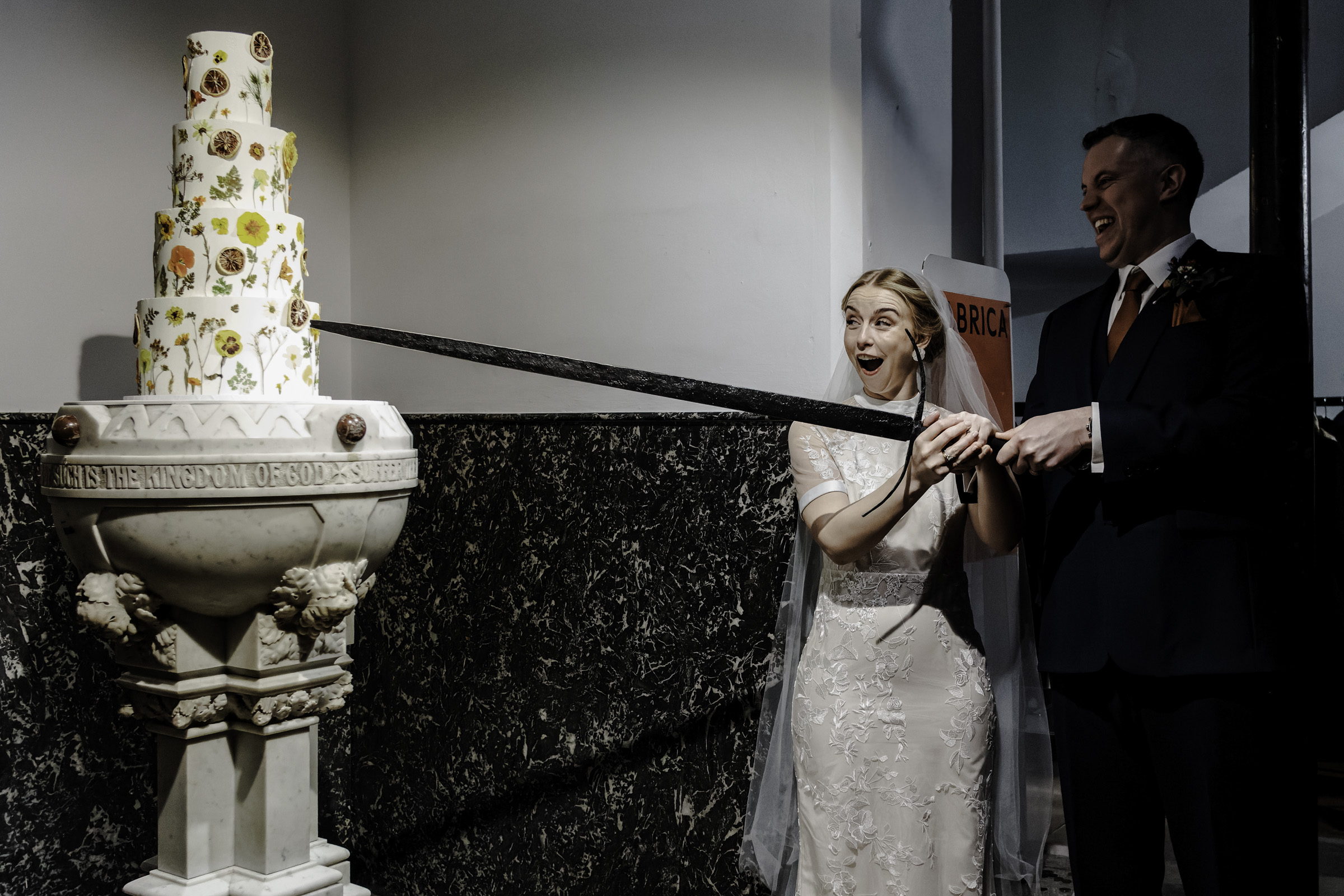 Cake cutting with long sword Fabrica Brighton Oliver Holder