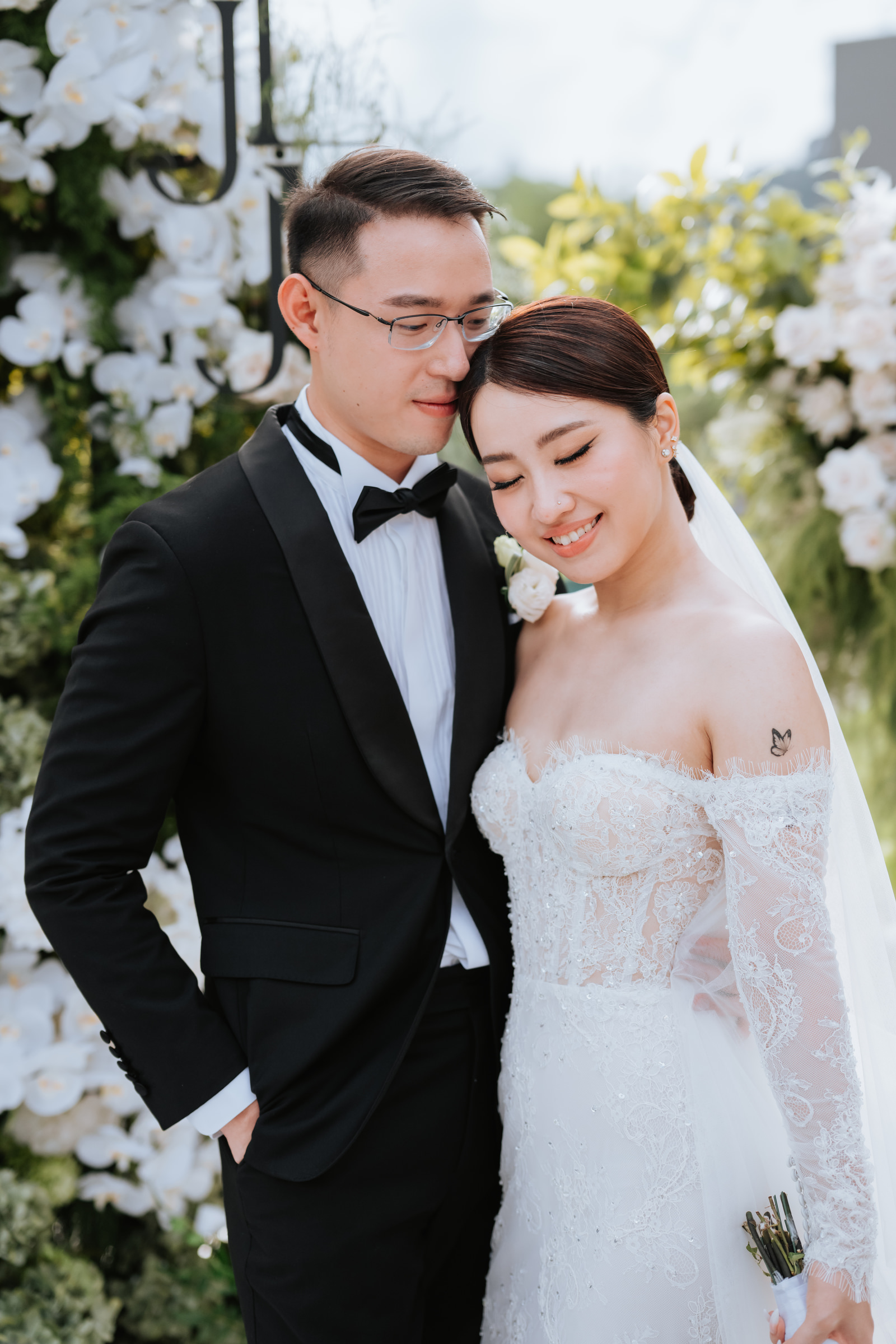 Formal couple portrait, Acres Resort, photographed by Zach Chin