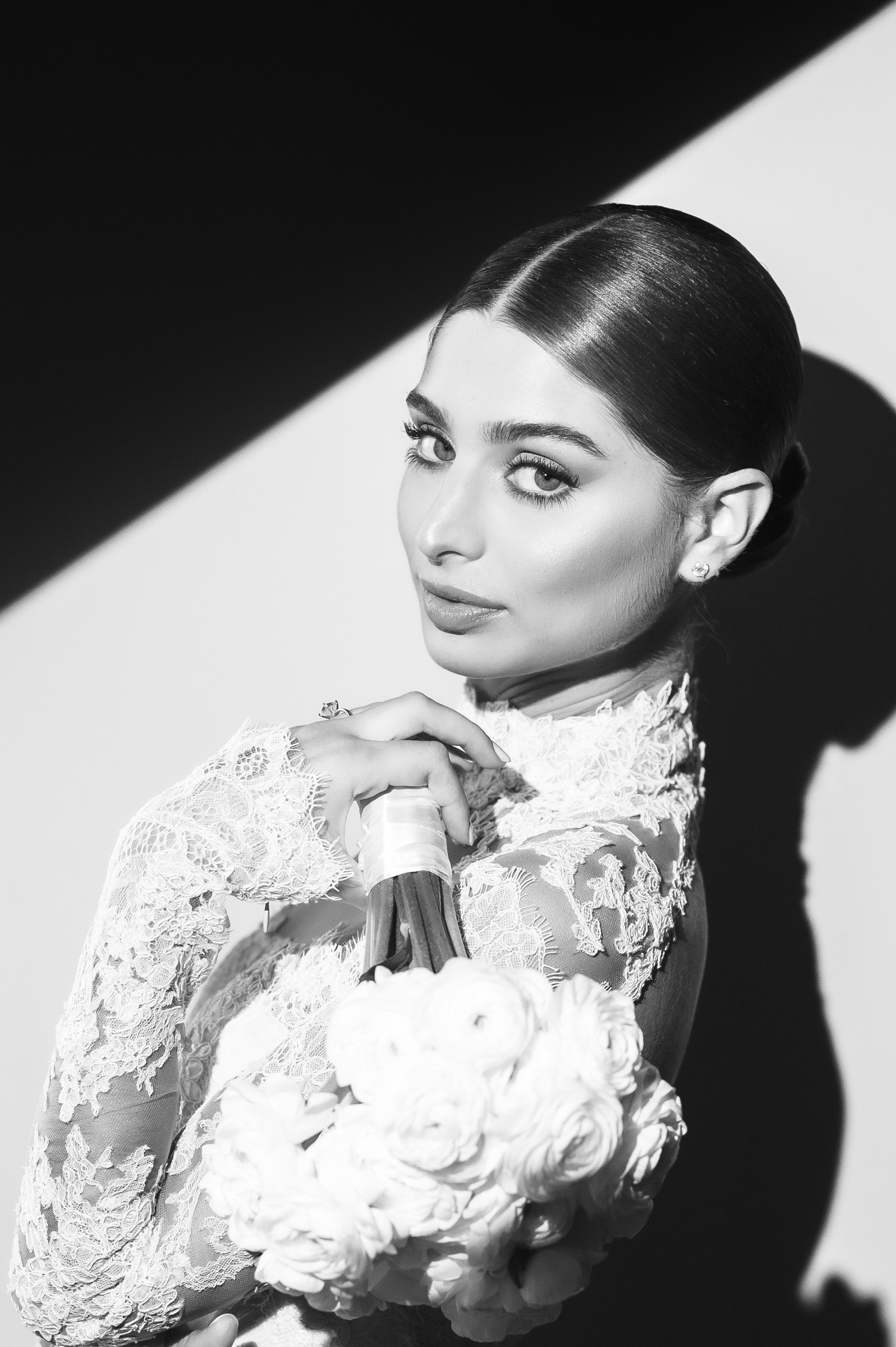 Club Hebreo wedding Panama, black and white bridal portrait by Alvaro Ching