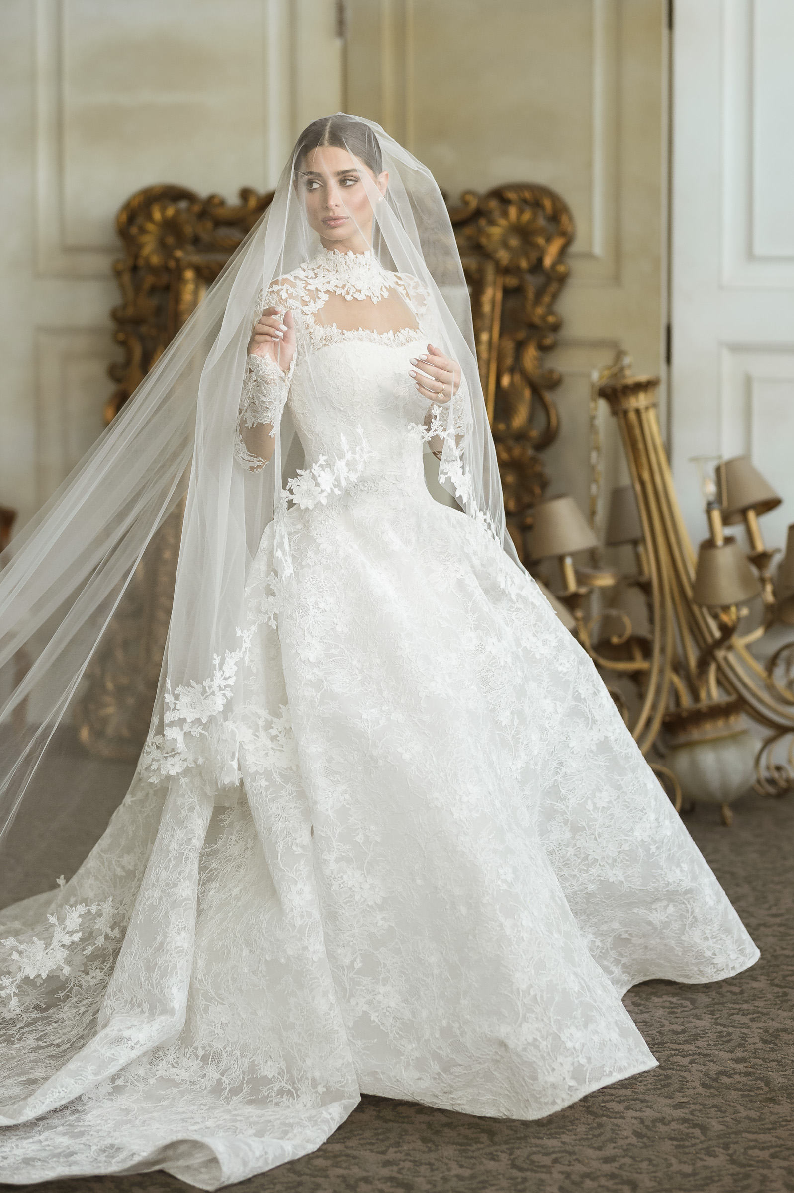 Getting ready portrait at Club Hebreo Panama photographed by Alvaro Ching Photography