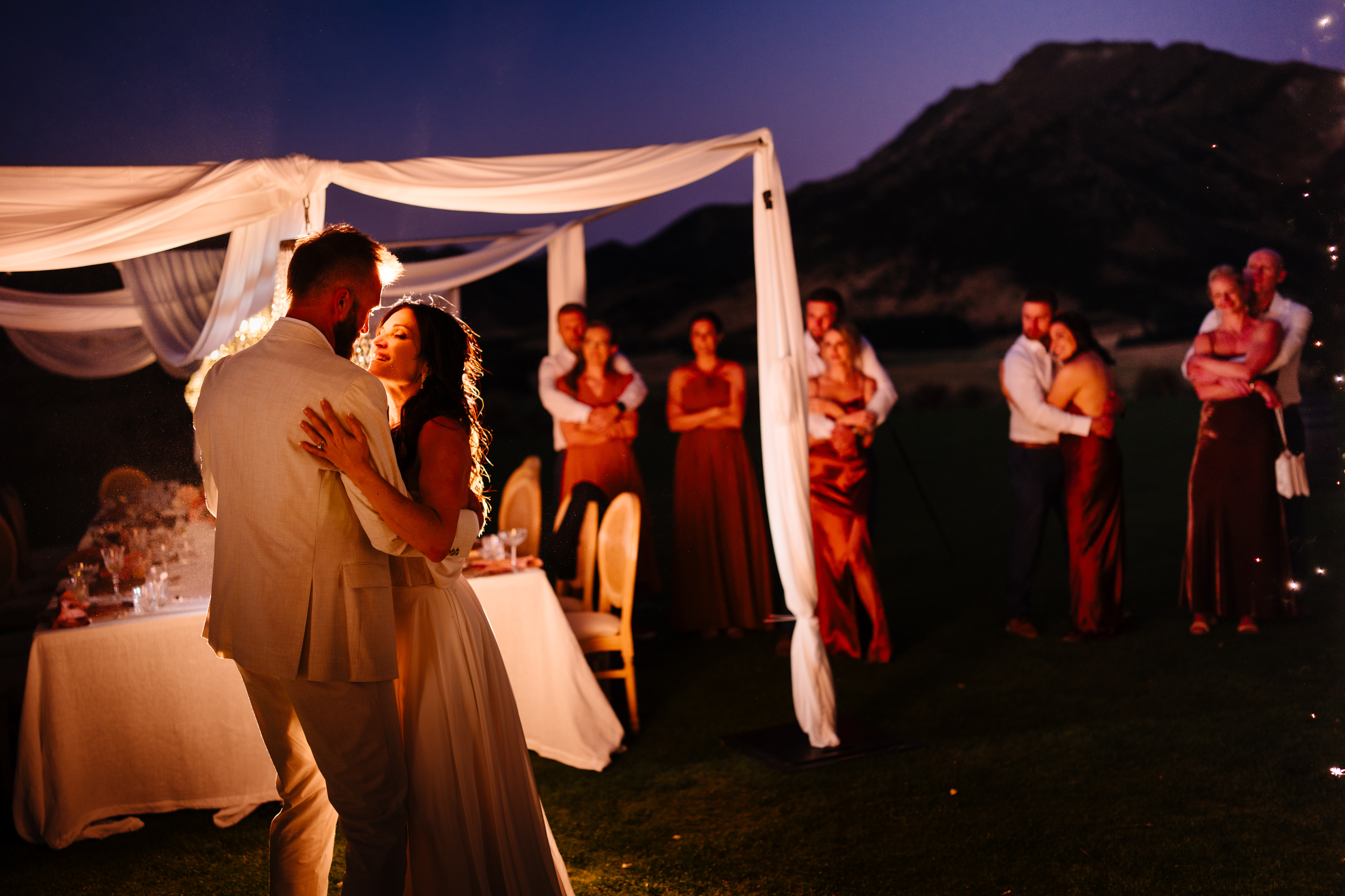 Intimate mountaintop wedding in Wanaka, New Zealand - Vinson Images