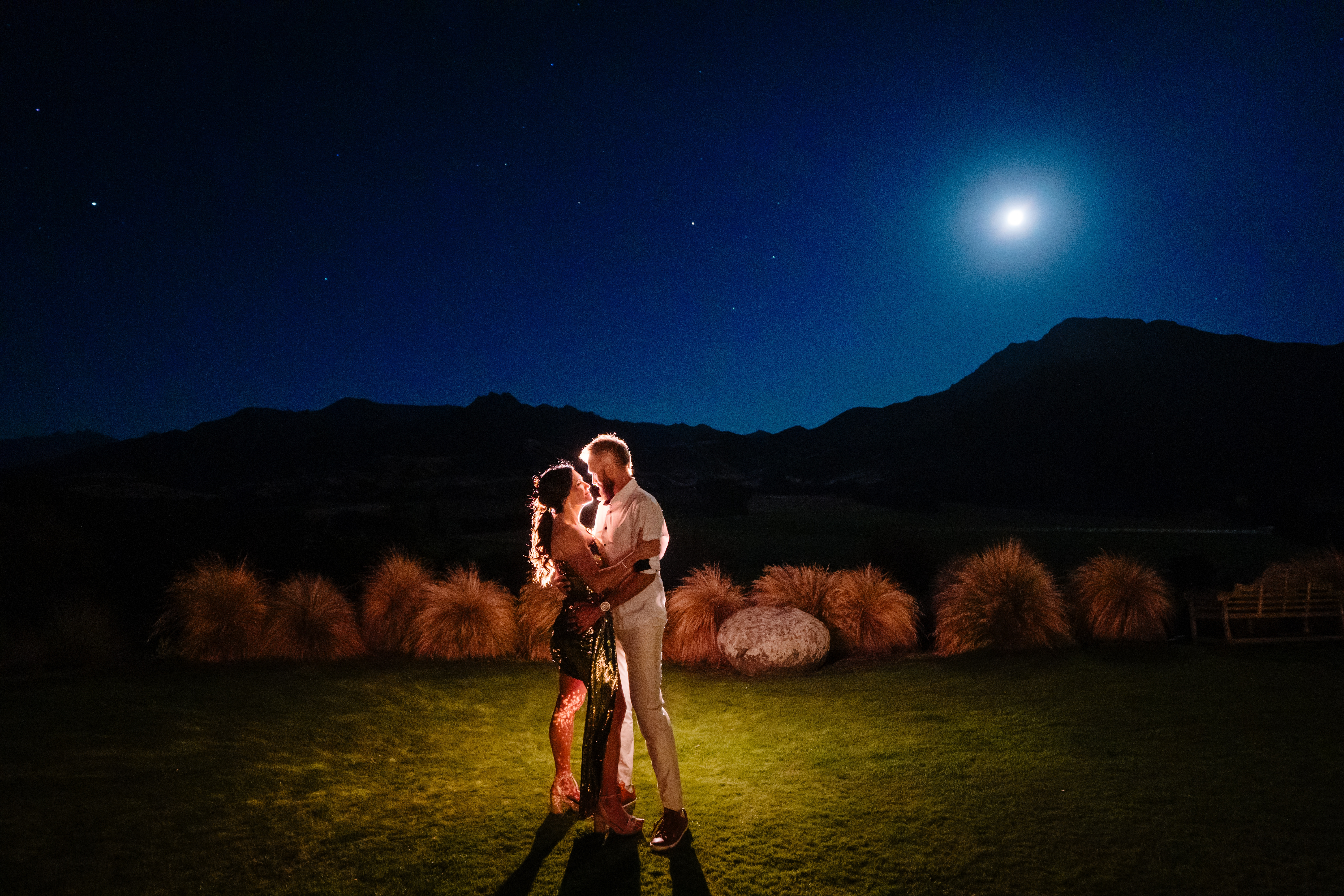 Intimate mountaintop wedding in Wanaka, New Zealand - Vinson Images