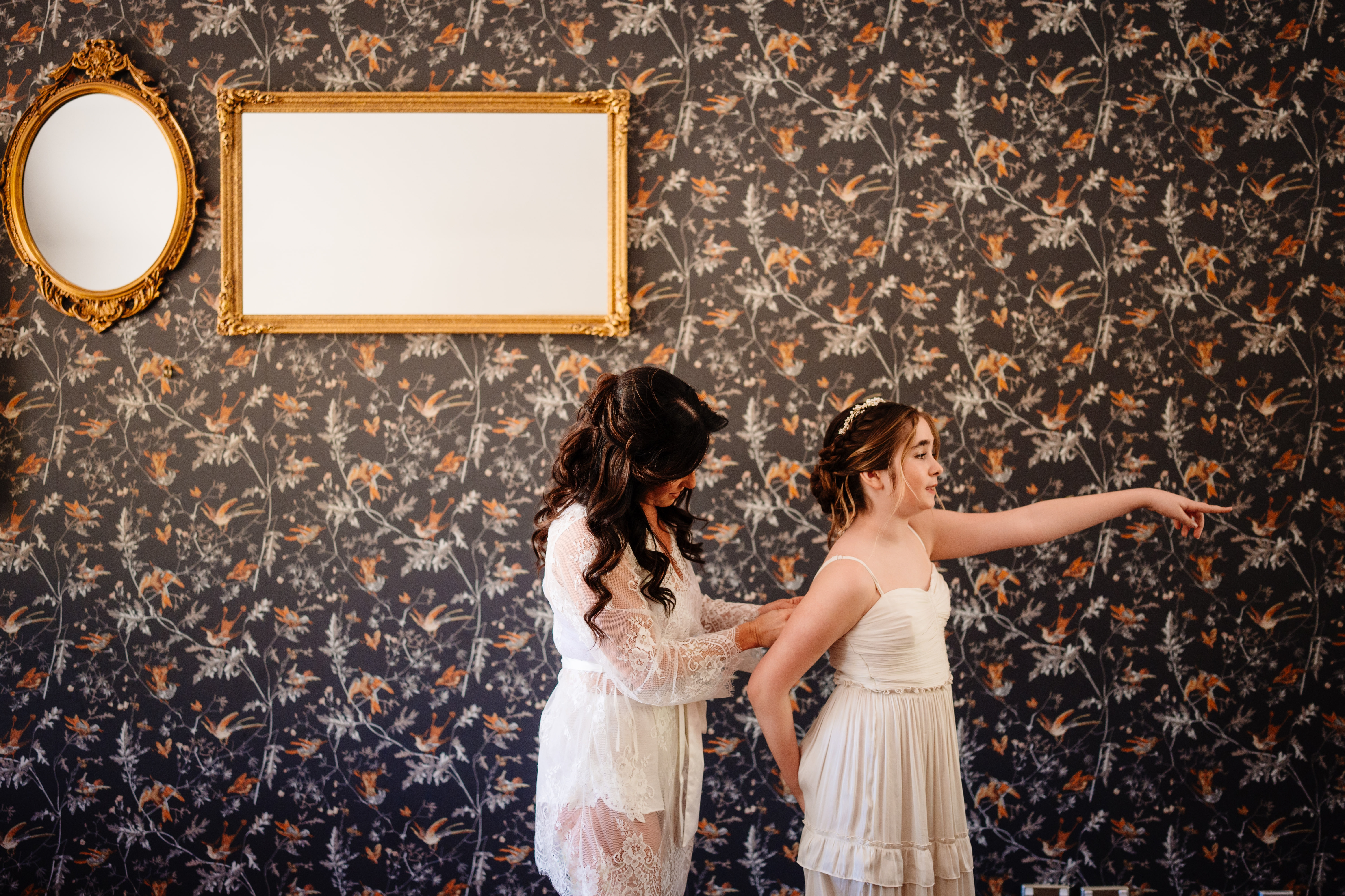 Intimate mountaintop wedding in Wanaka, New Zealand - Vinson Images