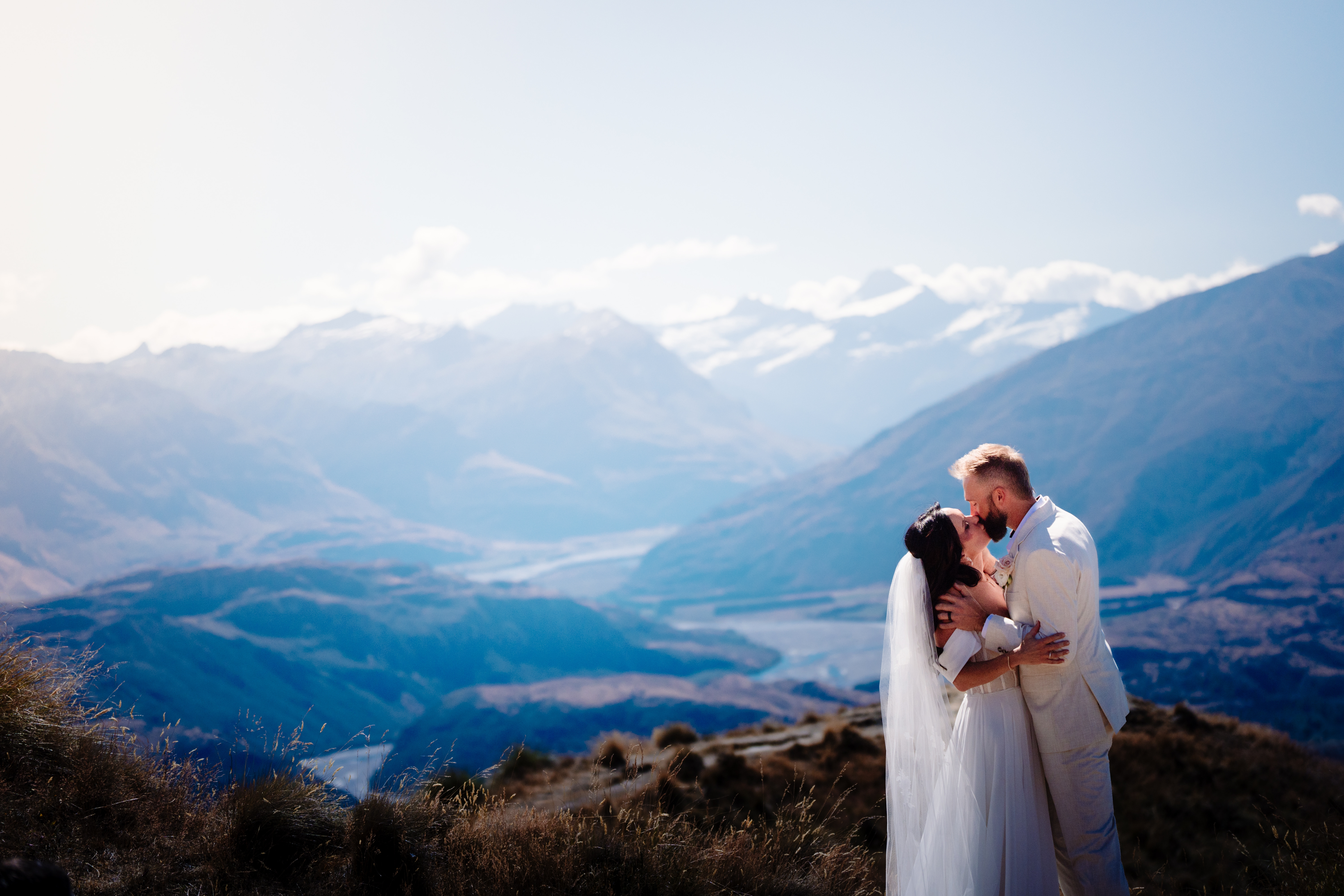 Intimate mountaintop wedding in Wanaka, New Zealand - Vinson Images