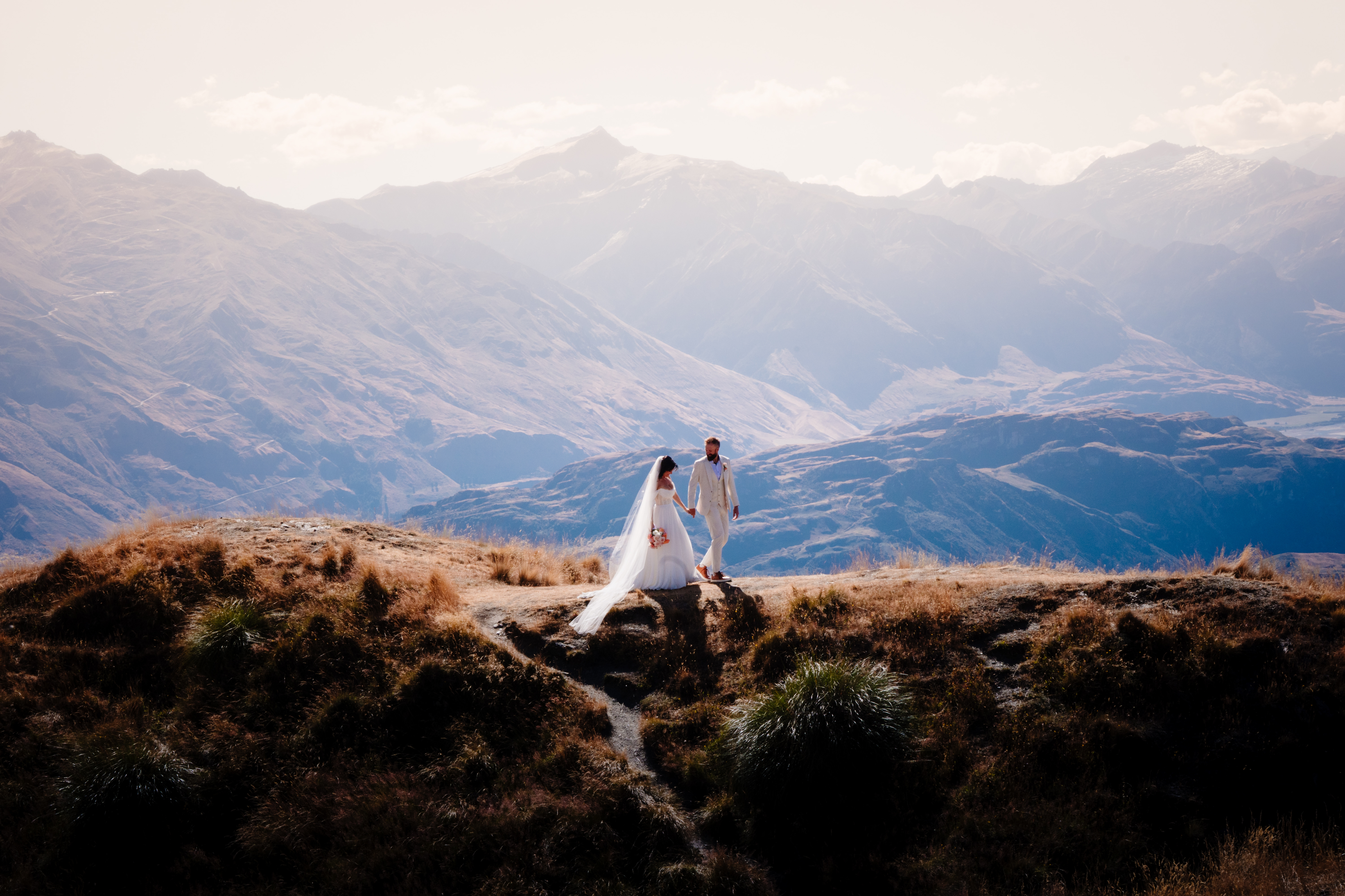 Intimate mountaintop wedding in Wanaka, New Zealand - Vinson Images