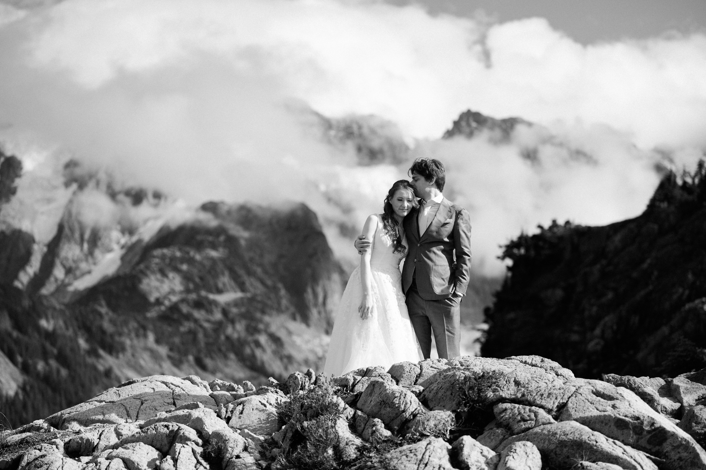 black and white Mt. Baker elopement portait by Marla Manes Photography