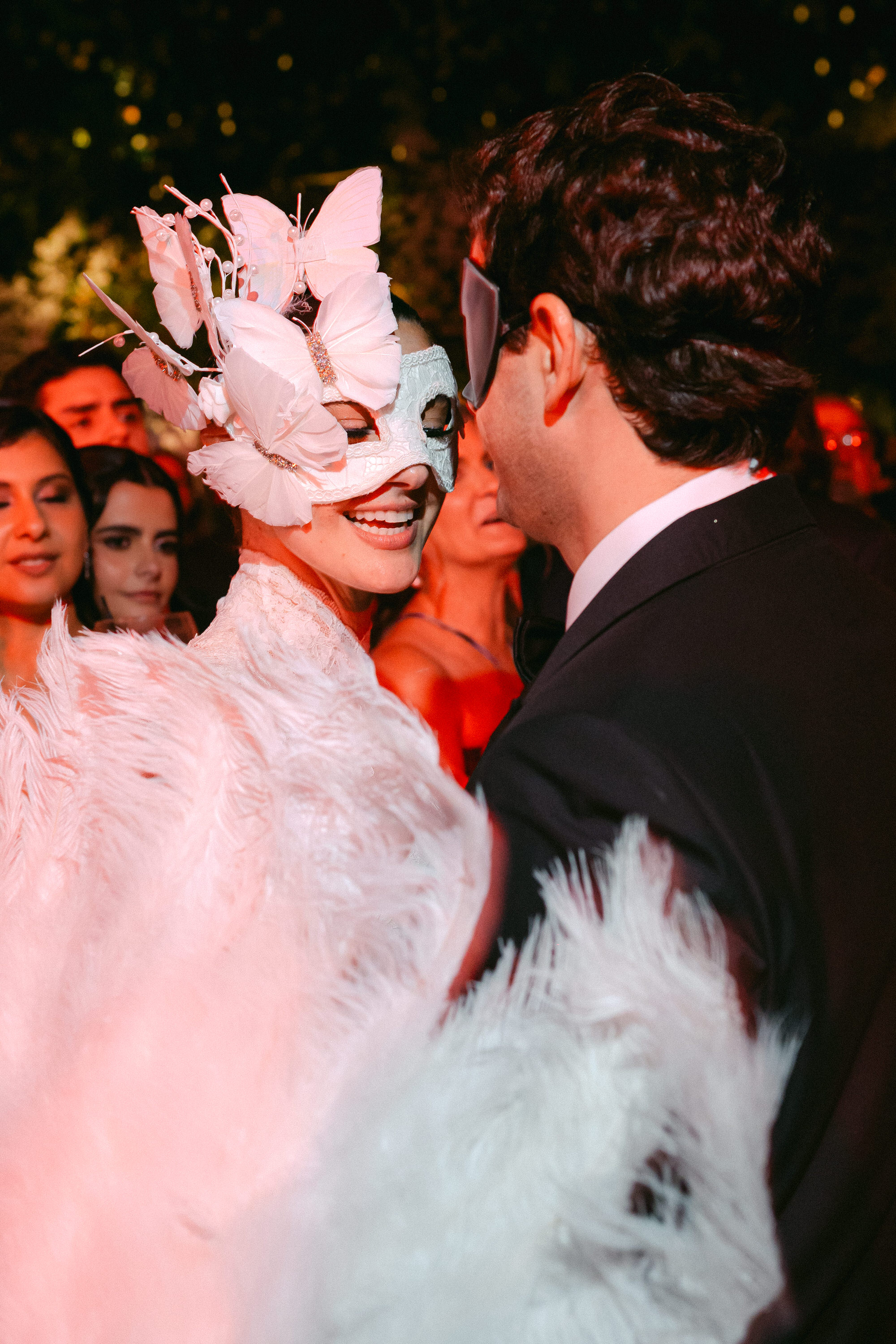 How to Choose the Right Luxury Wedding Photographer - Photo by Ruben Parra