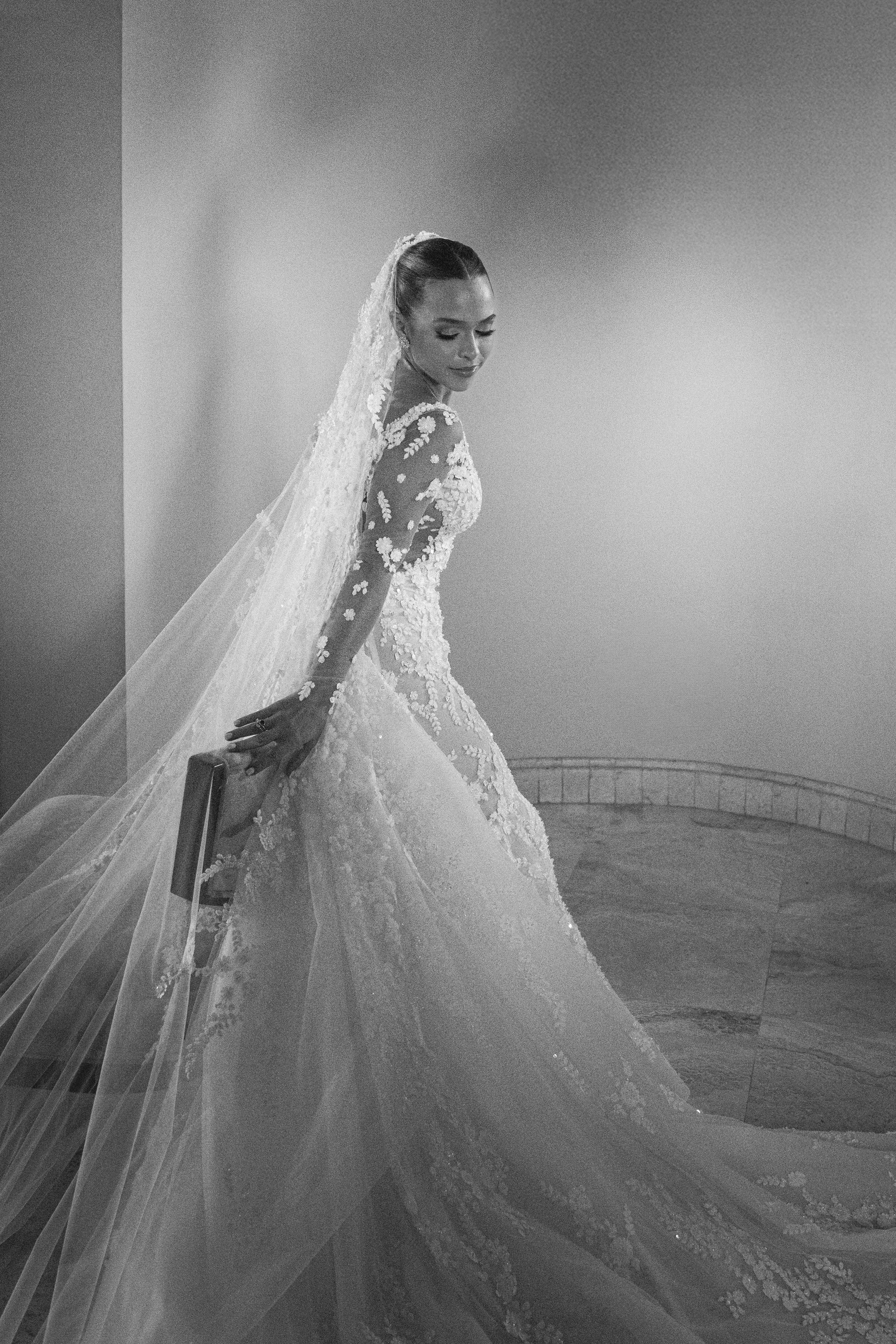 How to Choose the Right Luxury Wedding Photographer - Photo by Ruben Parra