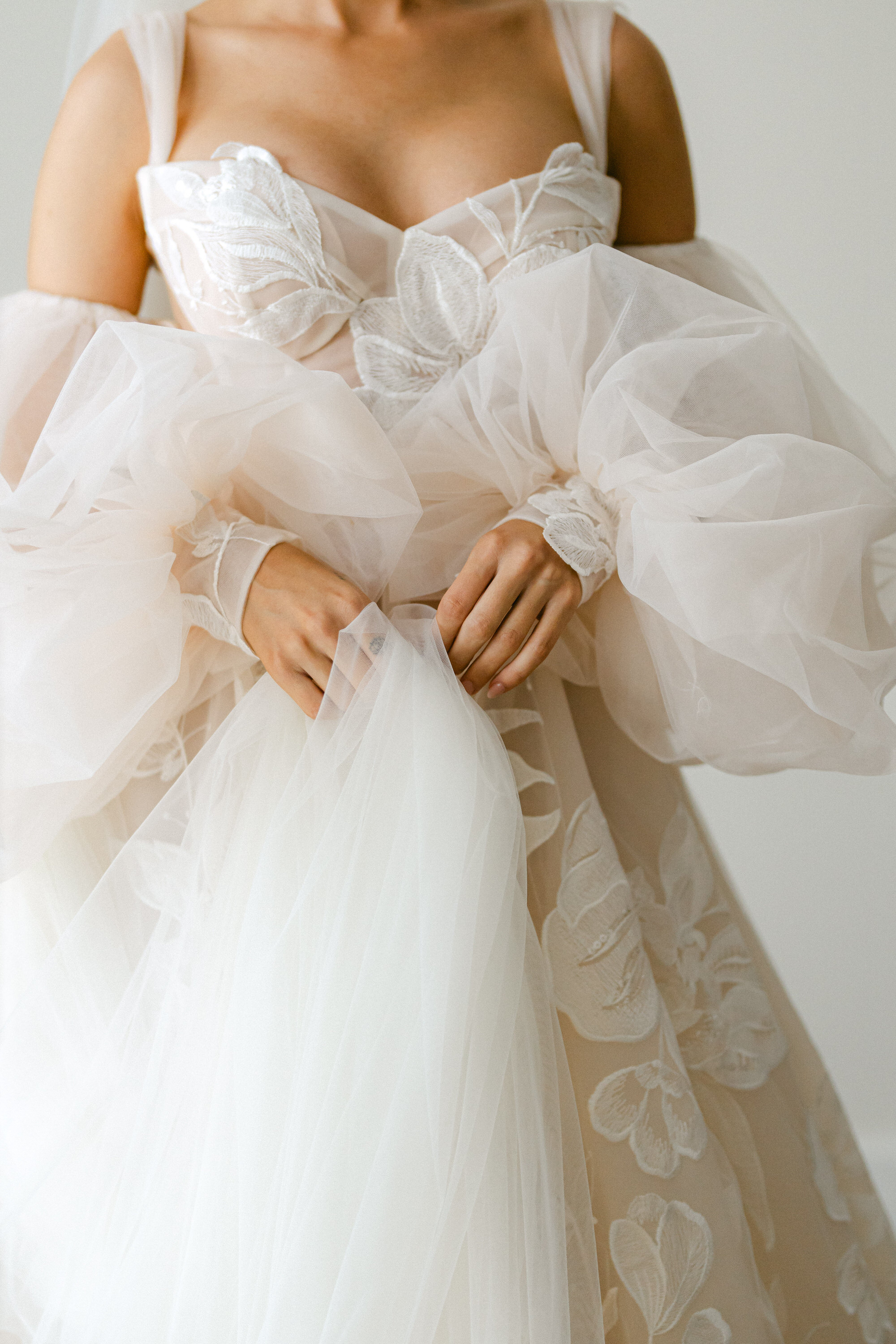 How to Choose the Right Luxury Wedding Photographer - Photo by Ruben Parra