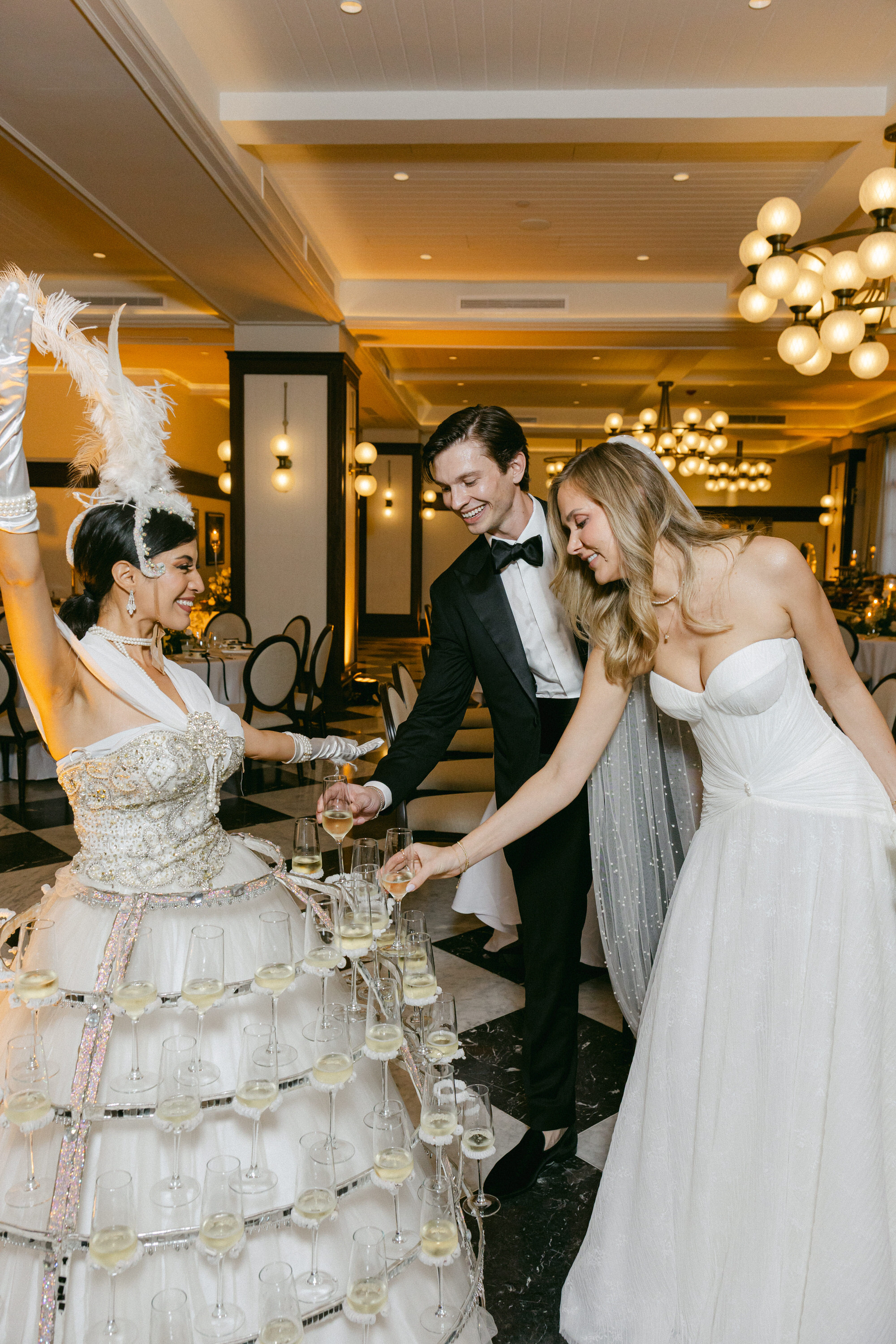How to Choose the Right Luxury Wedding Photographer - Photo by Ruben Parra