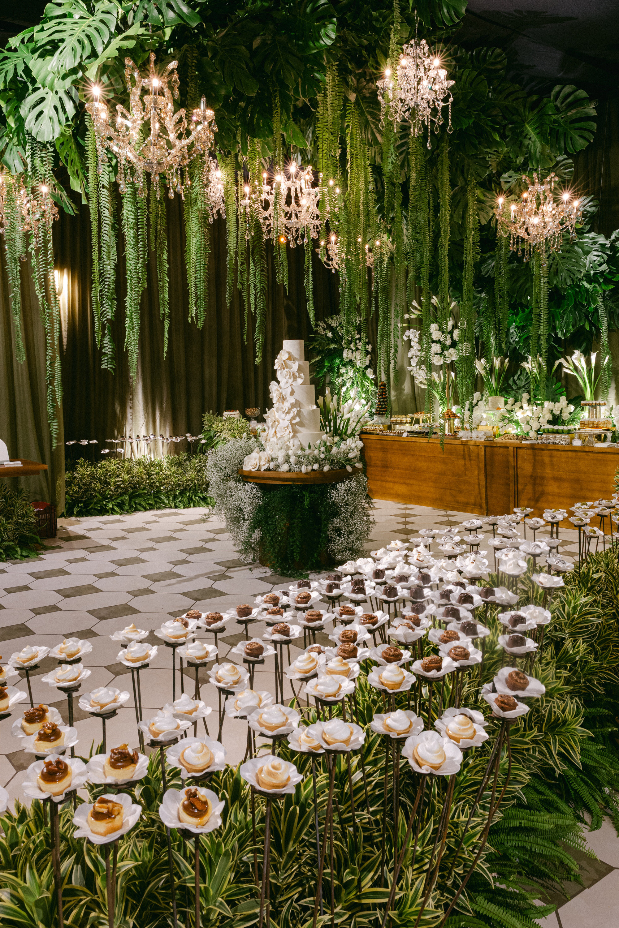 How to Choose the Right Luxury Wedding Photographer - Photo by Ruben Parra