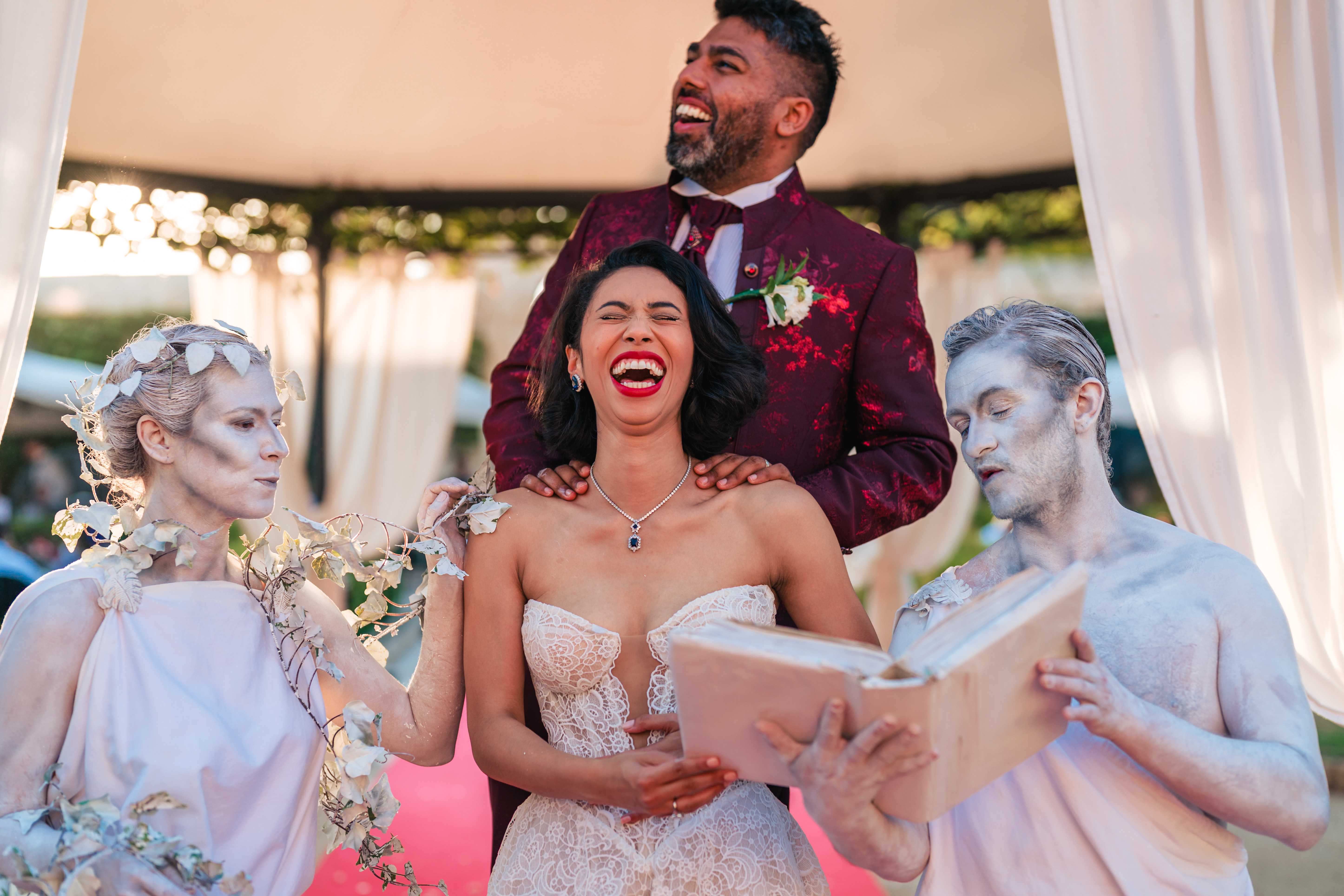 Human statues performing for wedding at Palazzo Parisio,, photographed by Franklin Balzan, Malta wedding photographer
