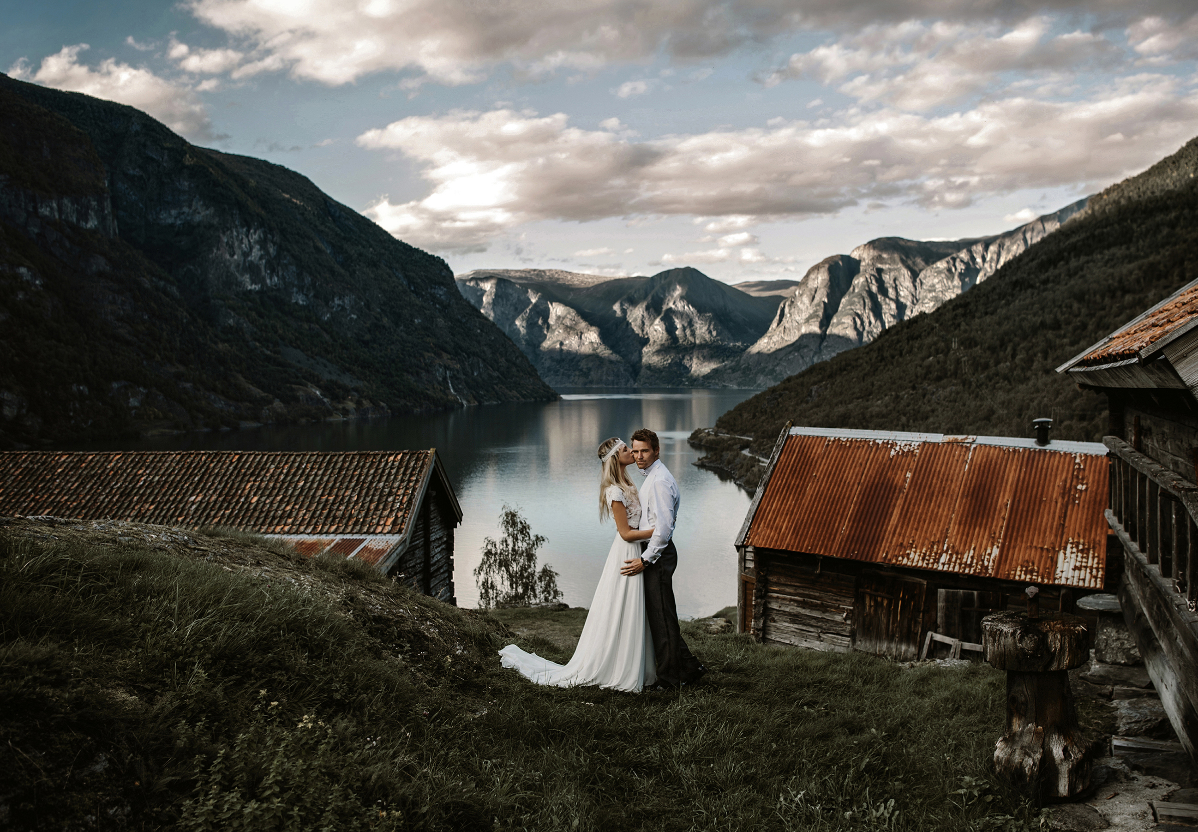 Best Wedding Photographers in Norway - Frøydis Geithus & Howard Bjelde