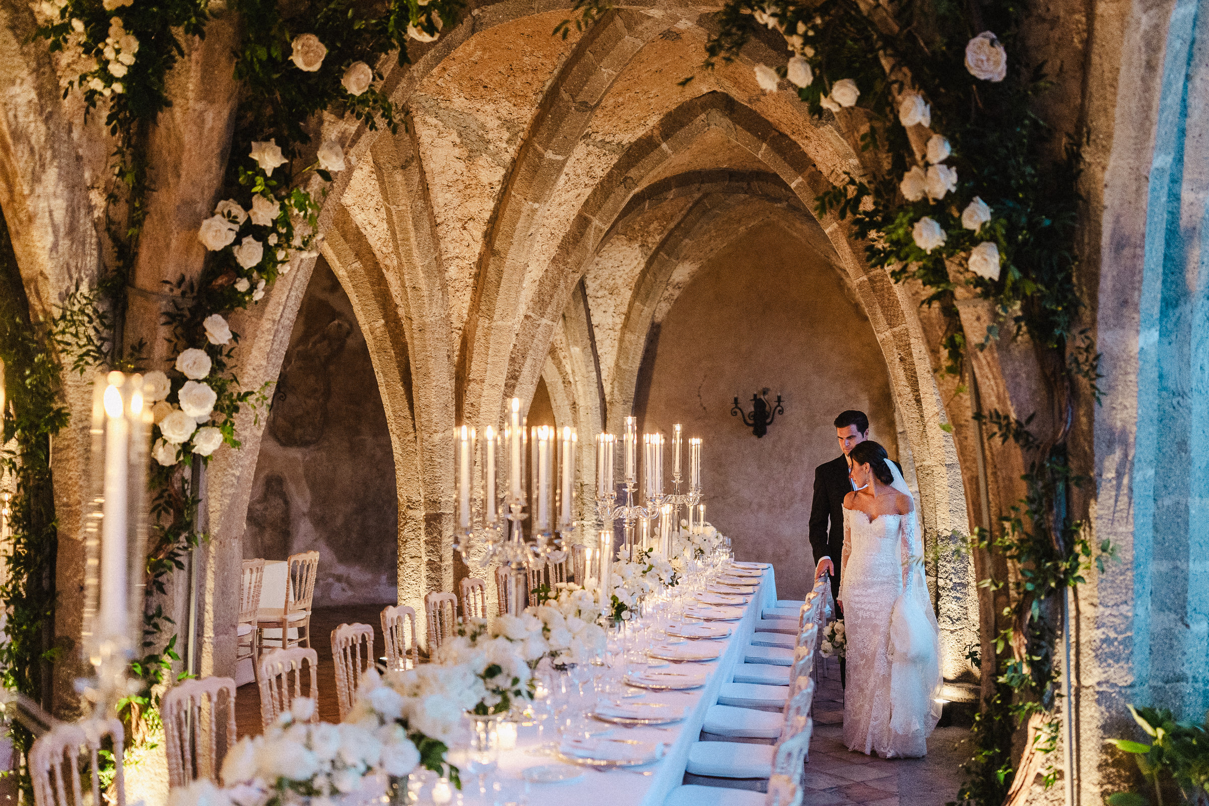 candlelight reception, Photographed by Julian Kanz, Italy wedding photographer