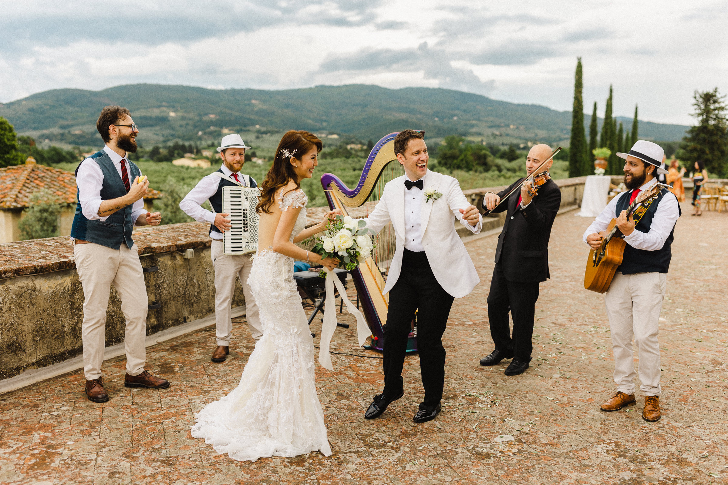 Photo by Julian Kanz, best wedding photographers in Italy
