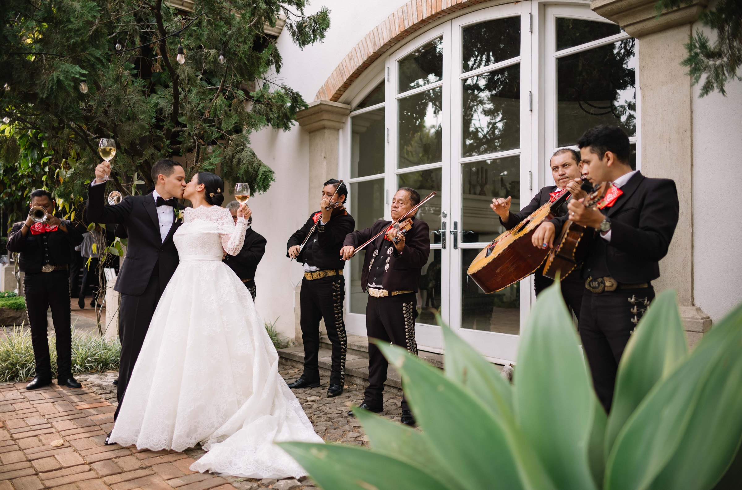 Best Wedding Photographers in Guatemala - Photo by Joseph Nance