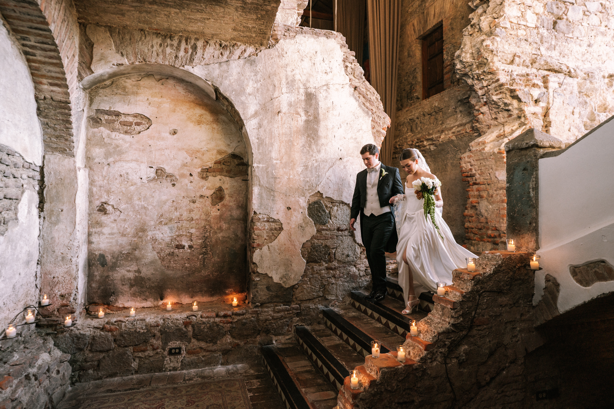 Best Wedding Photographers in Guatemala - Photo by Eva Zelenkova