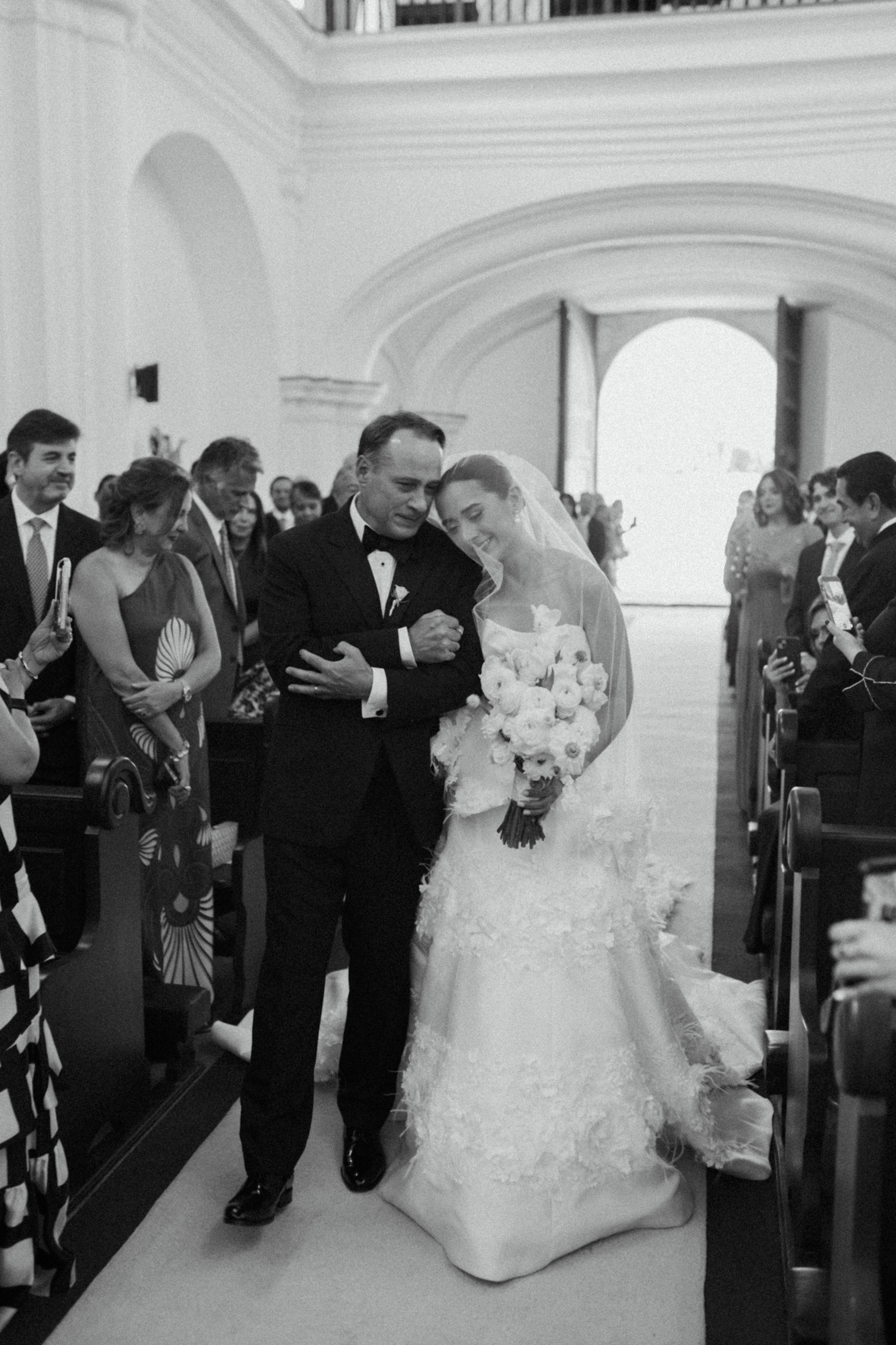 Best Wedding Photographers in Guatemala - Photo by Eva Zelenkova