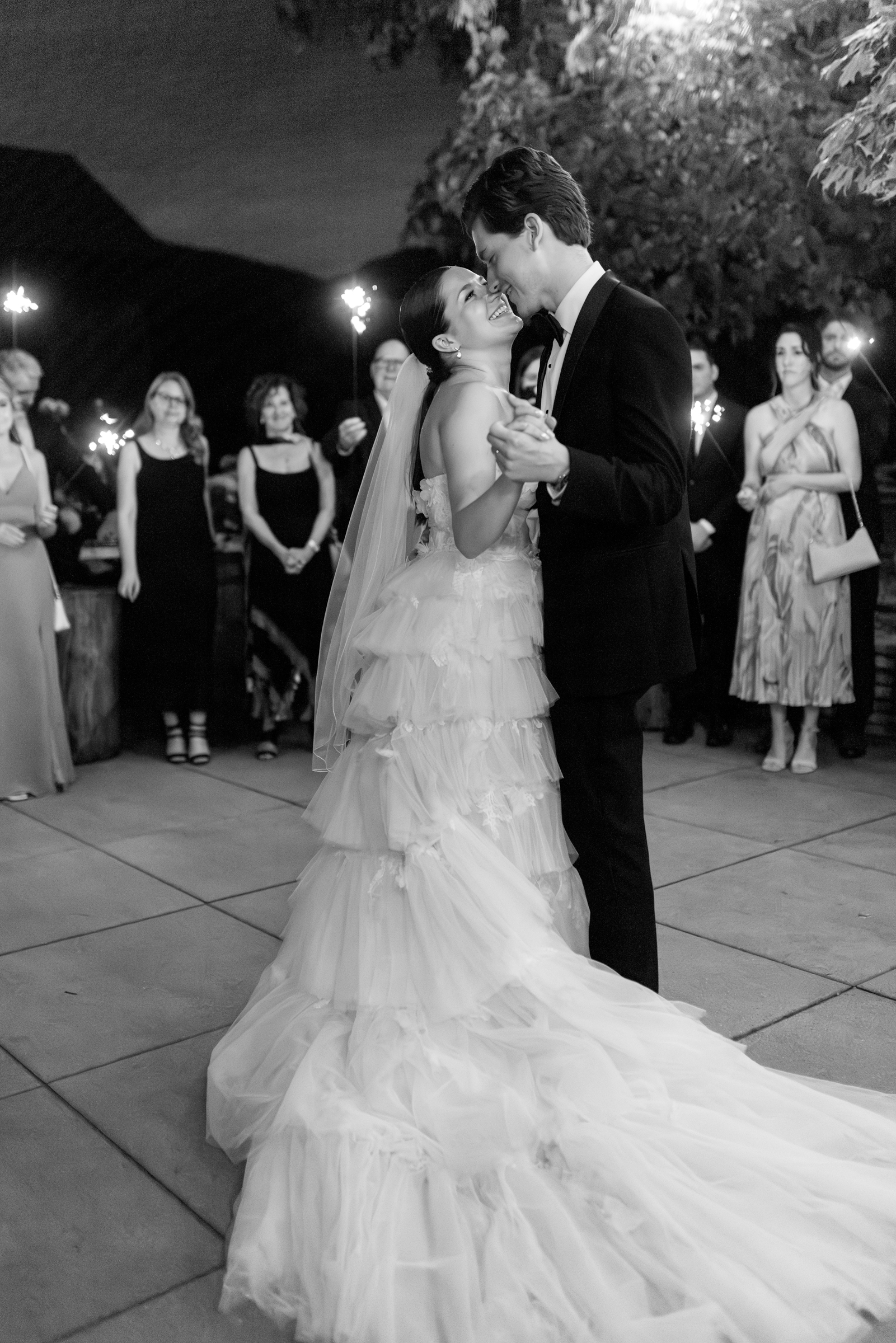 bride and grooms frist dance-Kerstin Hahn Photography