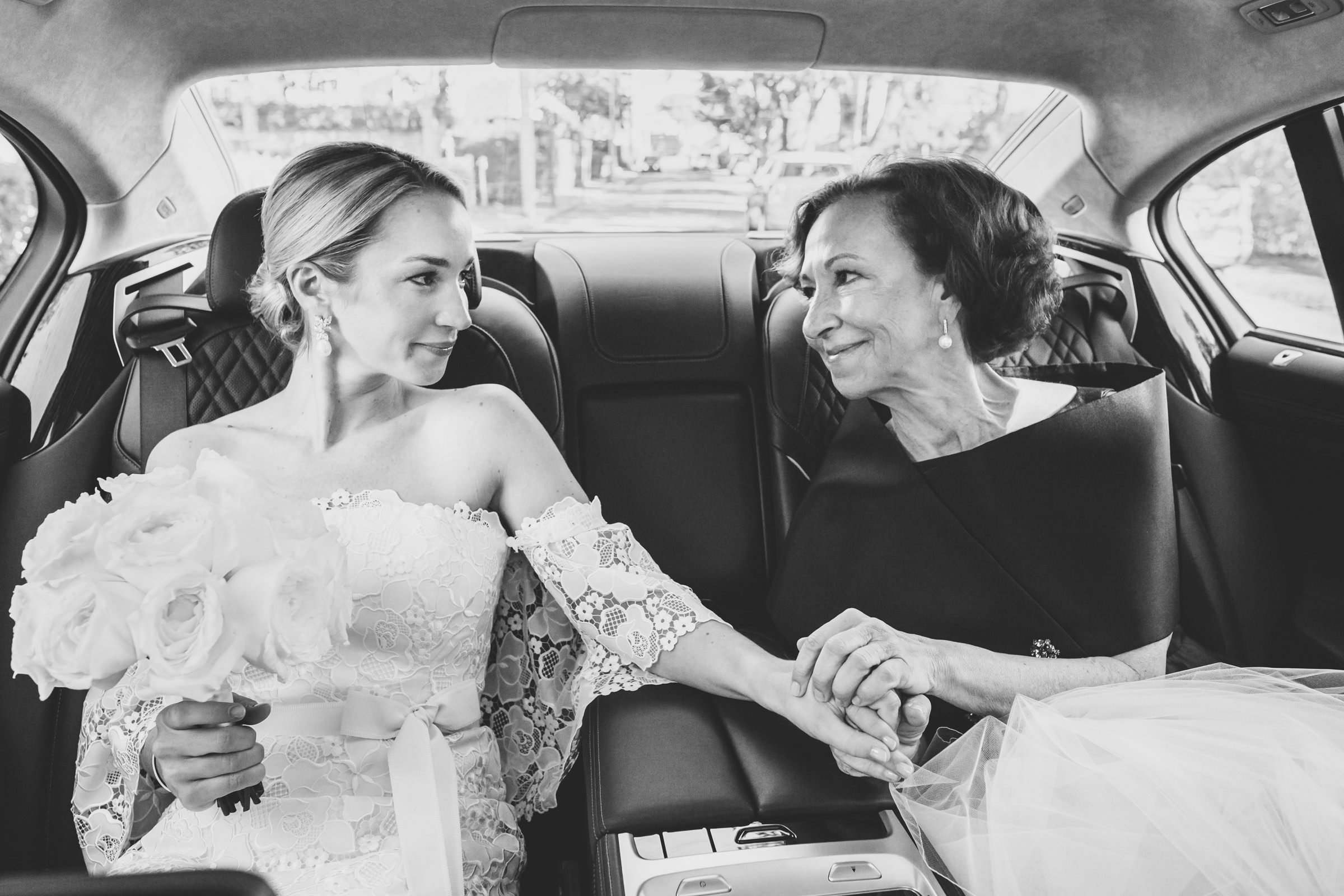 Best Wedding Photographers in Massachusetts, New Hampshire, and Maine - Photo by Katie Kaizer