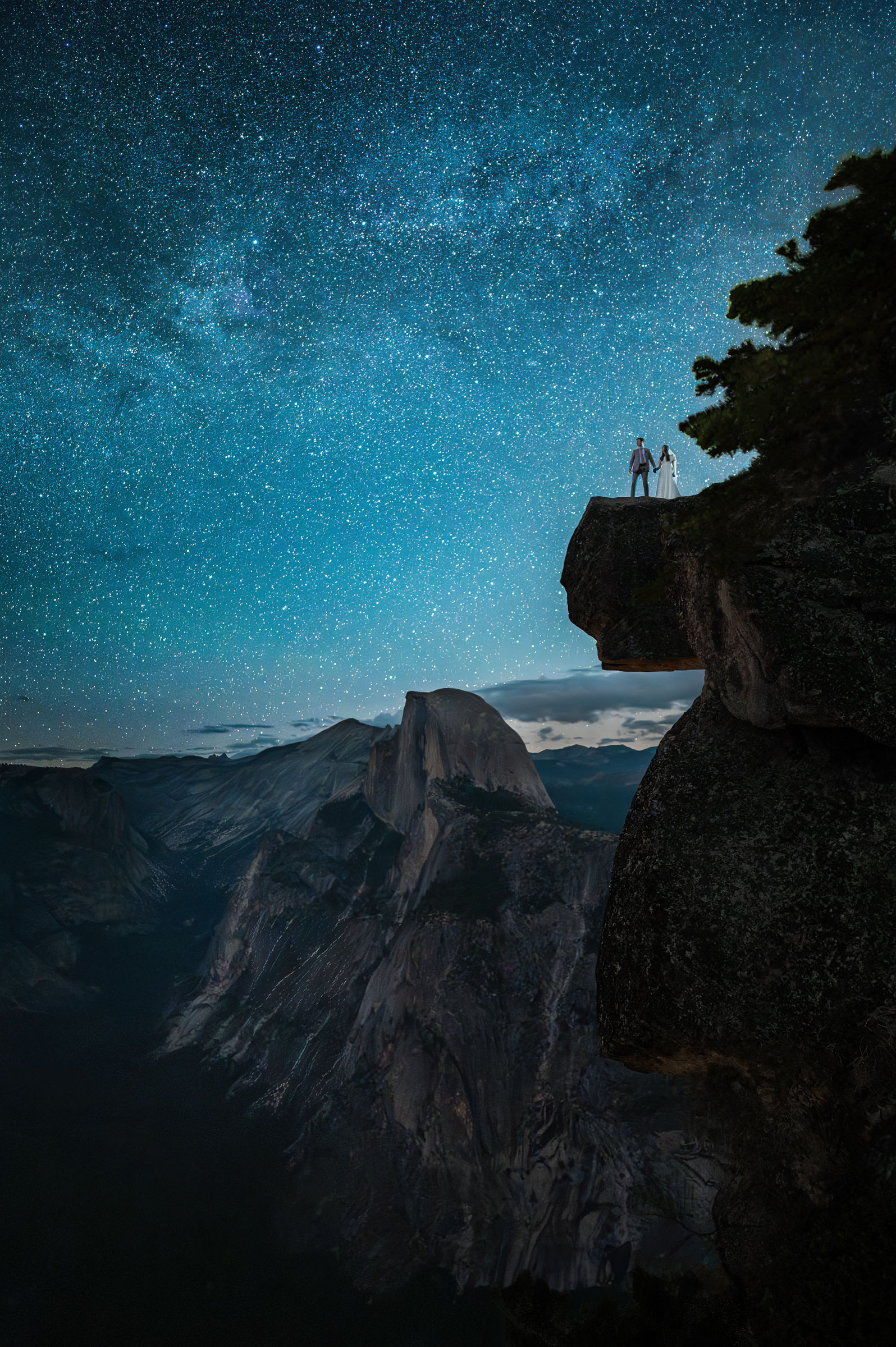 Couple in Yosemite against starry night sky- photo by Lake Tahoe wedding photographer Charleton Churchill Photography