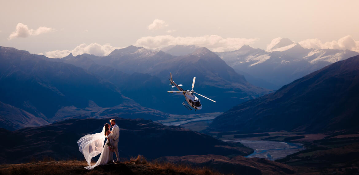 Intimate mountaintop wedding in Wanaka, New Zealand - Vinson Images