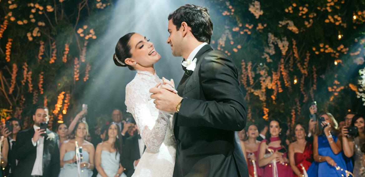 How to Choose the Right Luxury Wedding Photographer -Photo by Ruben Parra
