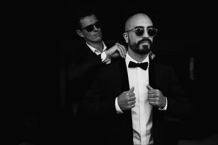 Featured putting-finishing-touches-to-grooms-appearance-f5-photography