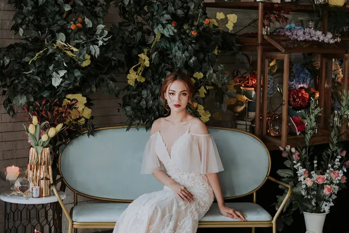 featured bride_in_beautiful_off-shoulder_light_chiffon_and_lace_gown_by_mun_keat_studio