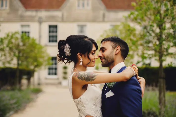 sweet-couple-portrait-miki-studios