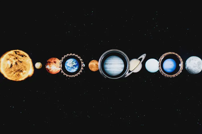 creative-ring-detail-shot-against-planets-by-ken-pak-washington-dc-photographer