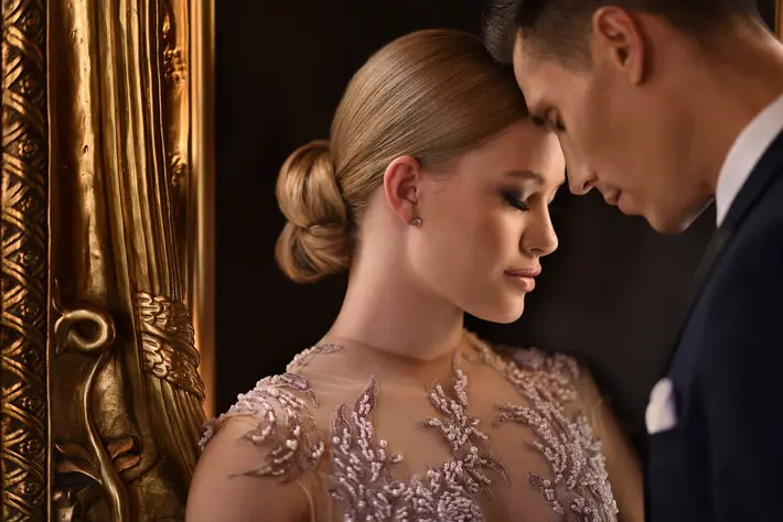 classic-couple-bride-with-blonde-chignon-worlds-best-wedding-photos-jerry-ghionis-top-las-vegas-photographer