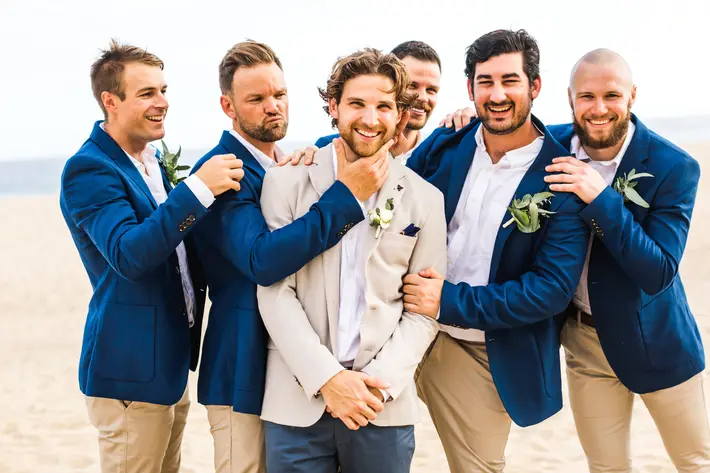 groom-with-groomsmen-group-shot-photo-by-xiaoqi-li-photography