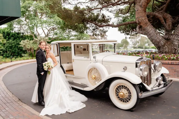 Paln a luxury wedding with vintage Rolls Royce - photo by Sara France, Los Angeles