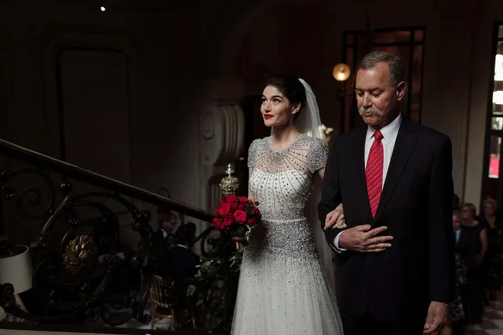 bride_and_dad_before_walking_down_the_aisle_worlds_best_wedding_photos_by_thierry_joubert